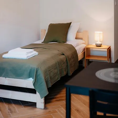 Airport Lux Balice Apartmanhotel 3*
