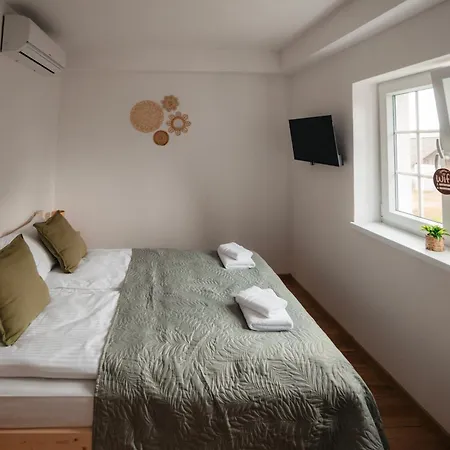 Airport Lux Balice Apartmanhotel 3*